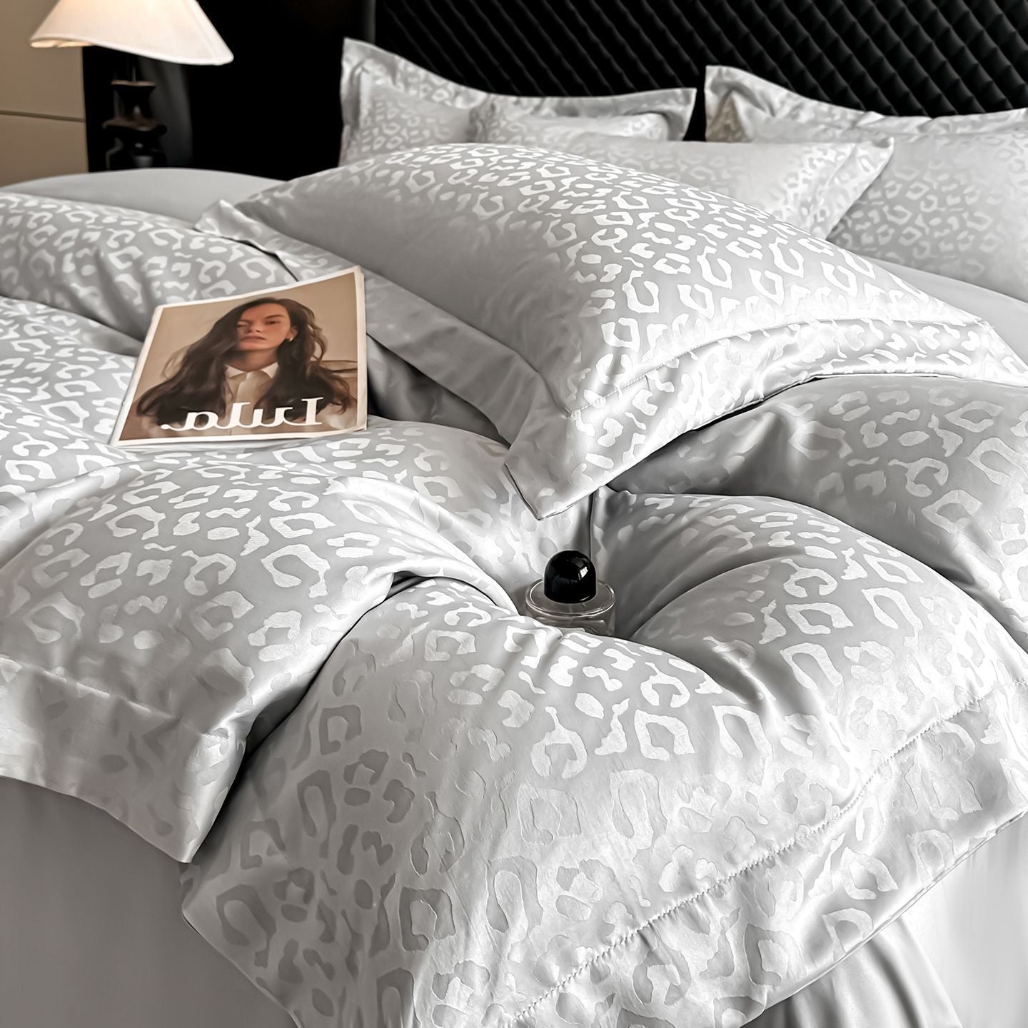 Jacquard Leopard Pattern Silky Satin Duvet Cover Bedding Set